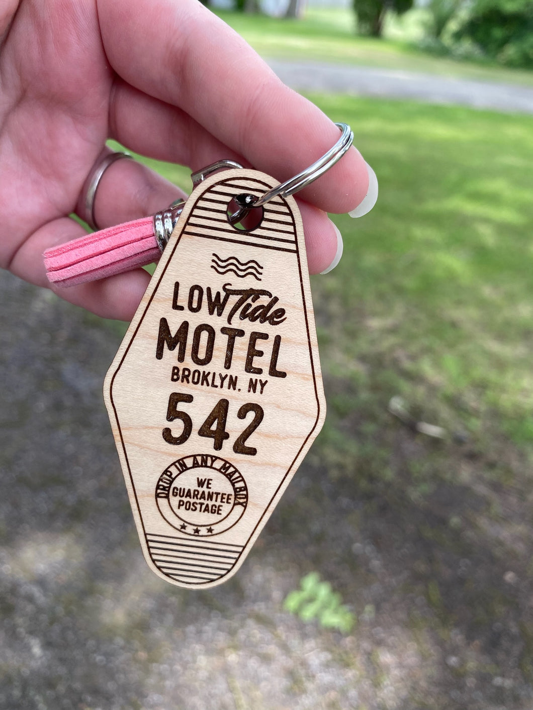 Keychain -  Low Tide - Motel Style