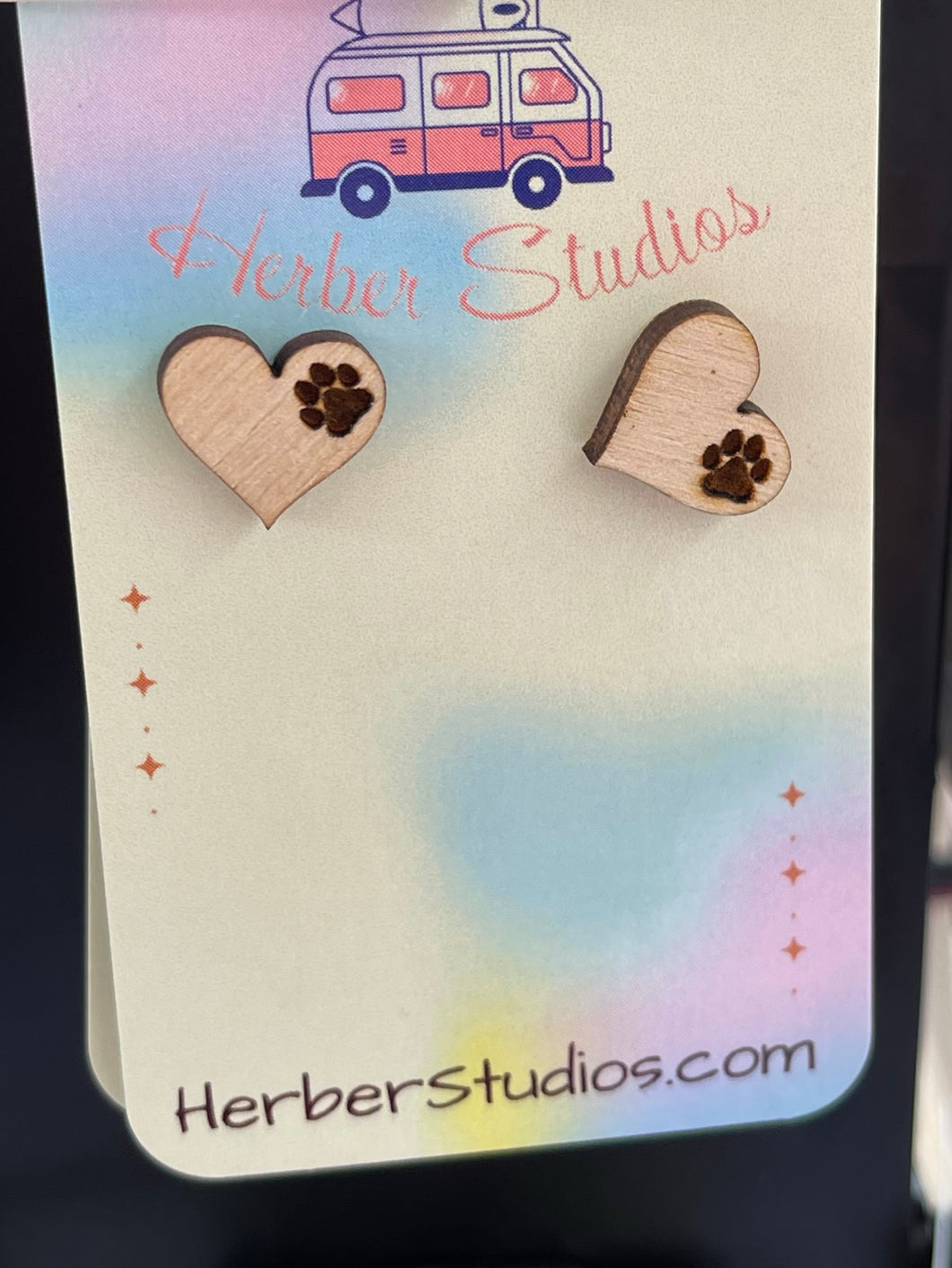 Dog or Cat Lovers Earrings - Engraved Paw Heart Stud